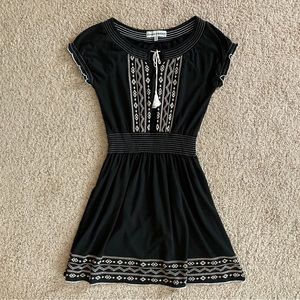 Almost Famous Womens Summer Skater Dress - Black & White - Size Small